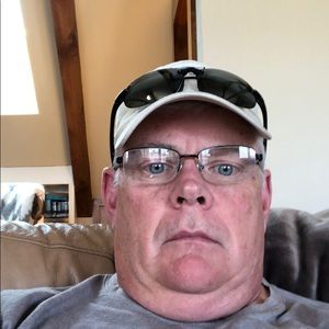 Meet your Posher, Tom